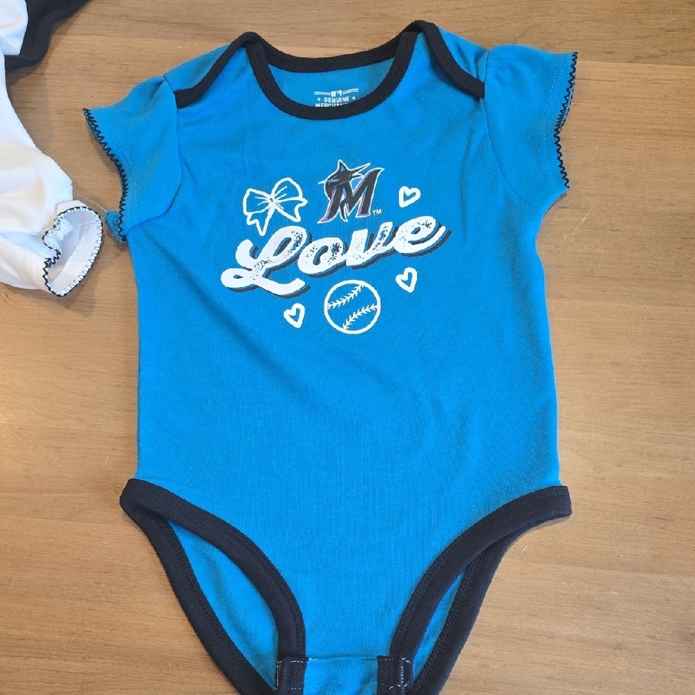 Miami Marlins 3 Piece Onesie Set Size 18m, NWT - Picture 2 of 5